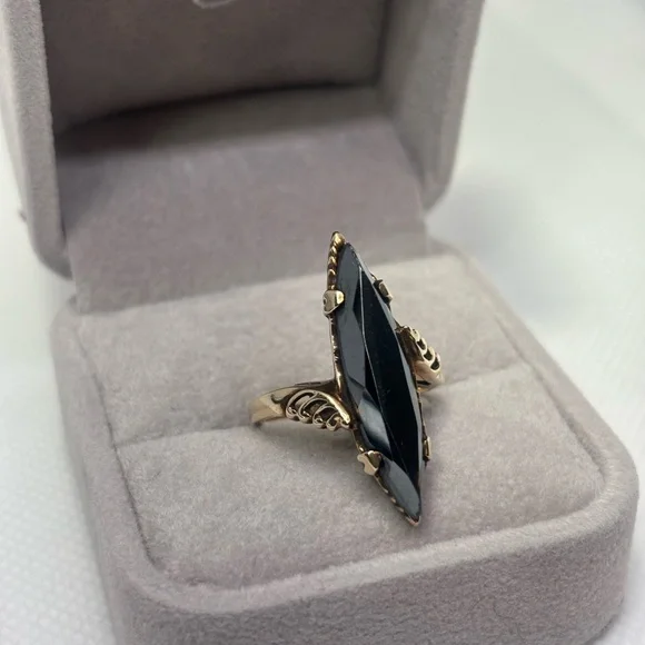 Vintage 10K Yellow Gold Hematite ‘Alaskan Diamond’ Ring, size 6 - Picture 4 of 10